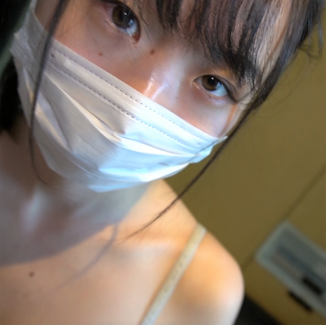 垢抜けない色白女子の**膣に中出し　19歳**さっちゃん【完全ノーカット】