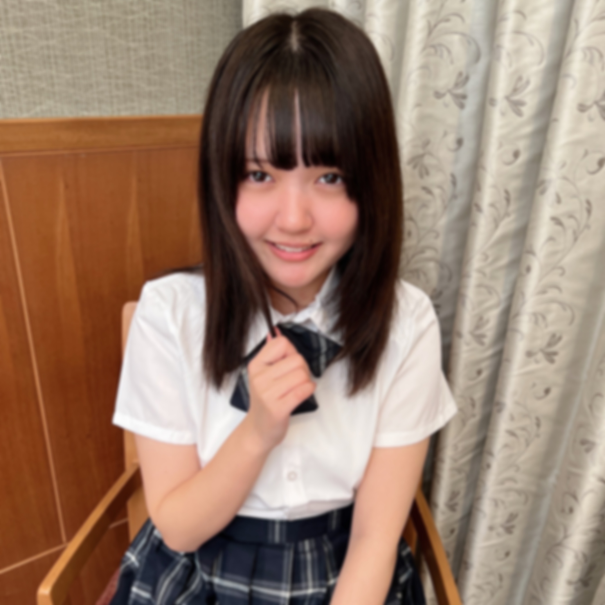 色白天使。清楚な見た目からは想像のつかないおんなのこ。人生初の中出しセックスにまさかの悶絶。